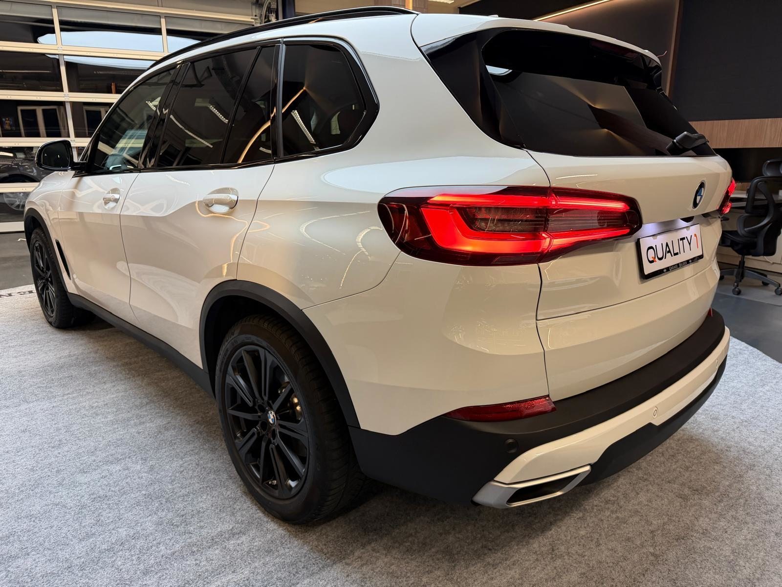 BMW X5 40i xDrive, Mild-Hybrid Benzin/Elektro, Occasion / Gebraucht, Automatik - 5