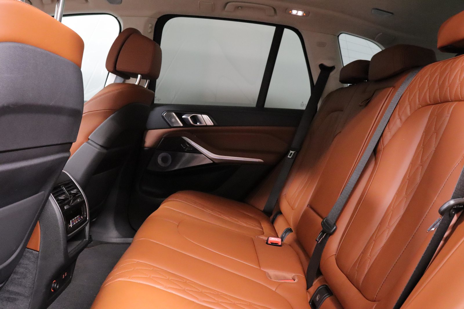 BMW X5 M60i xDrive, Mild-Hybrid Petrol/Electric, Second hand / Used, Automatic - 4