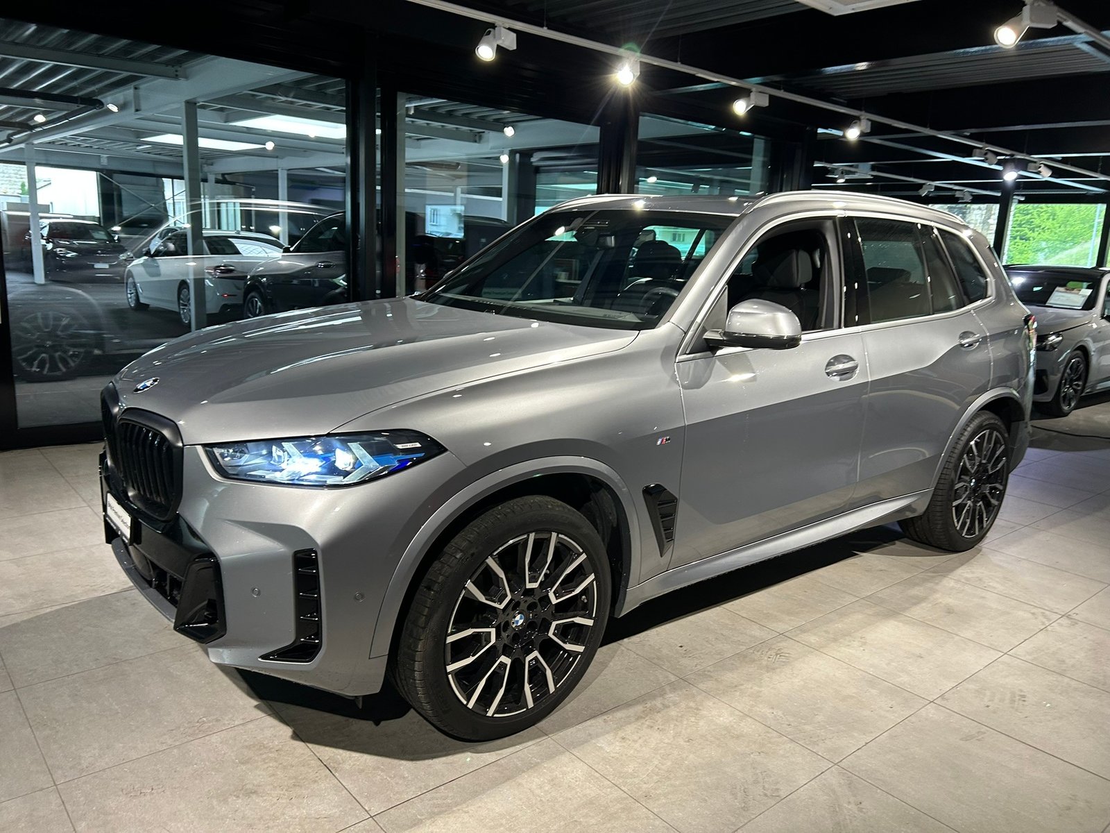 BMW X5 48V 40d M Sport Steptronic, Mild-Hybrid Diesel/Elektro, Occasion / Gebraucht, Automatik - 2