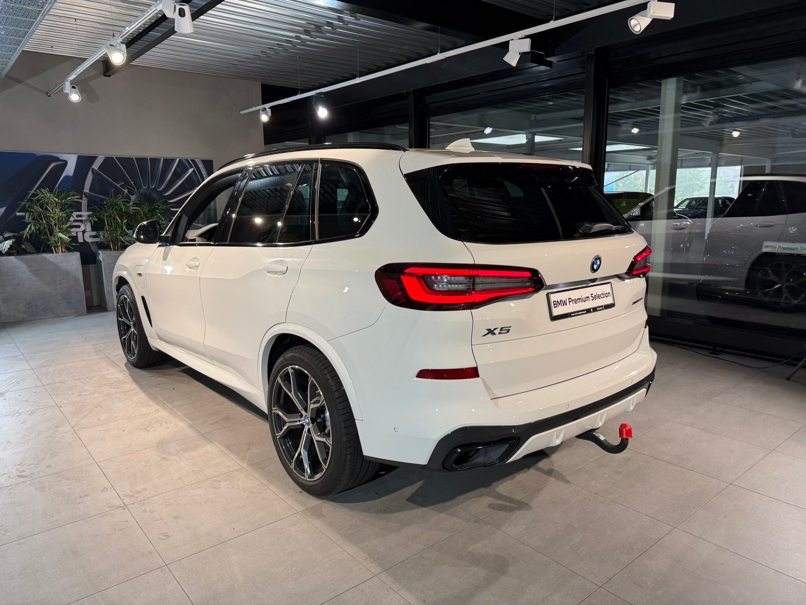 BMW X5 45e M Sport Steptronic, Plug-in-Hybrid Petrol/Electric, Second hand / Used, Automatic - 5