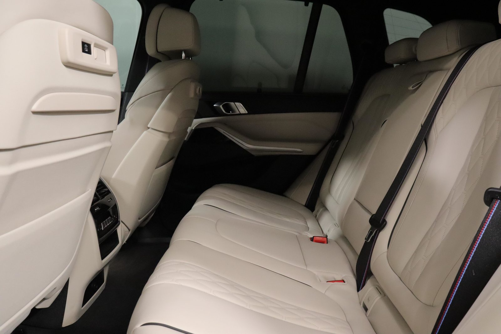 BMW X5 M50i xDrive, Essence, Occasion / Utilisé, Automatique - 4