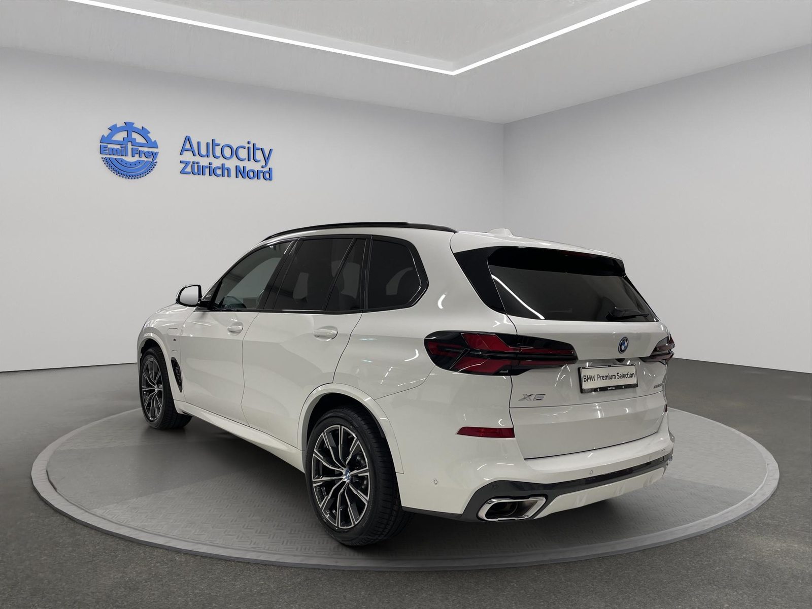 BMW X5 50e xDrive50e SAG, Plug-in-Hybrid Petrol/Electric, Second hand / Used, Automatic - 4