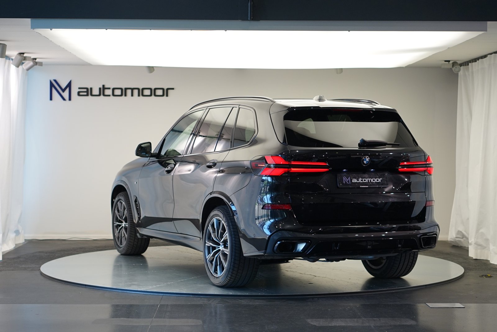 BMW X5 48V 40d M Sport Pro Steptronic *7 Sitze* *CH-F, Hybride Léger Diesel/Électricité, Occasion / Utilisé, Automatique - 7