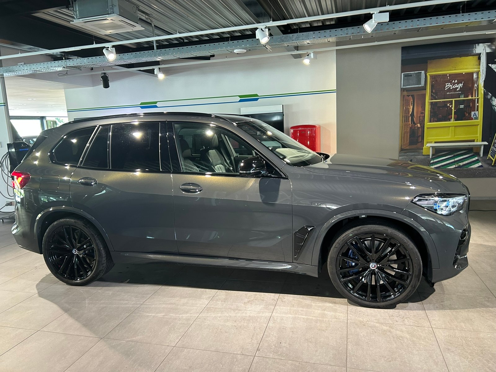 BMW X5 48V 40d M Sport Steptronic, Mild-Hybrid Diesel/Elektro, Occasion / Gebraucht, Automatik - 2