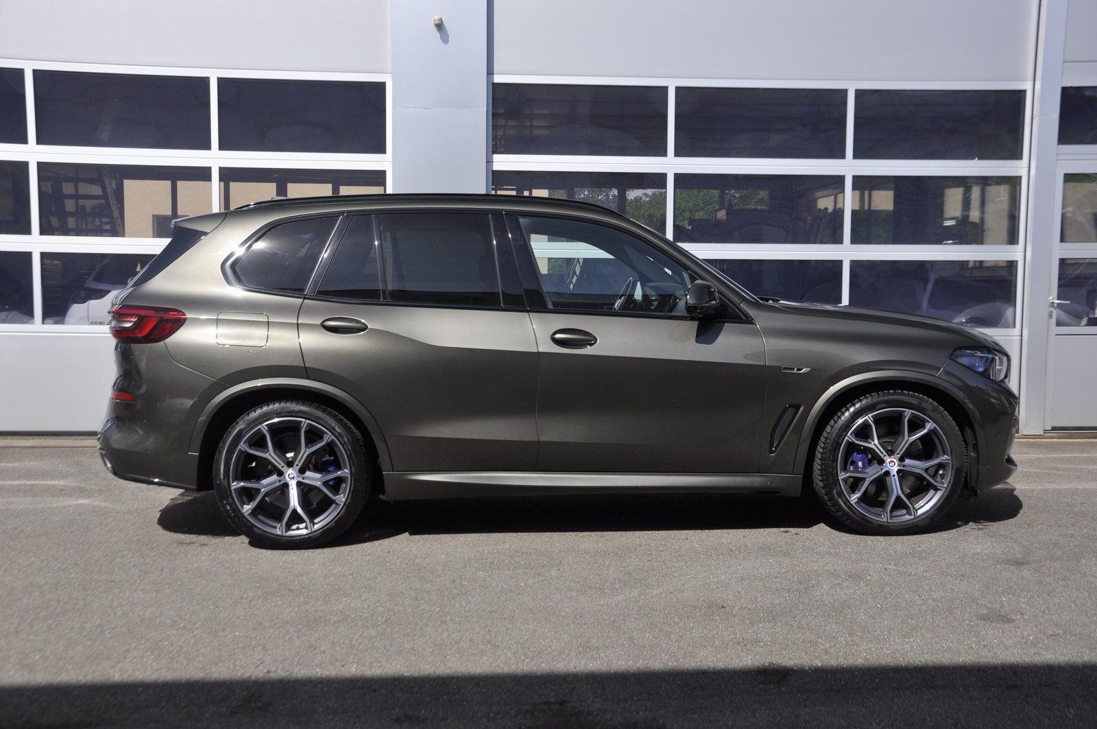BMW X5 45e M Sport PLUS Steptronic I Anhängerkupplung, Hybride Rechargeable Essence/Électricité, Occasion / Utilisé, Automatique - 2