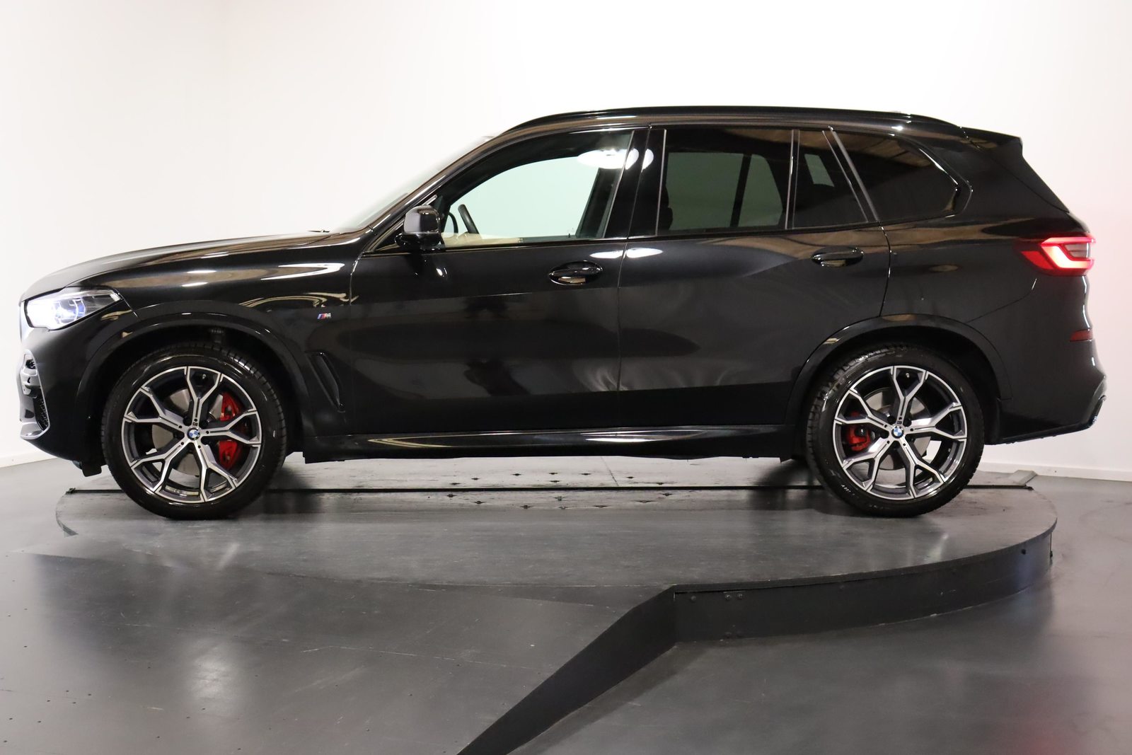 BMW X5 40i xDrive SAG, Mild-Hybrid Benzin/Elektro, Occasion / Gebraucht, Automatik - 2