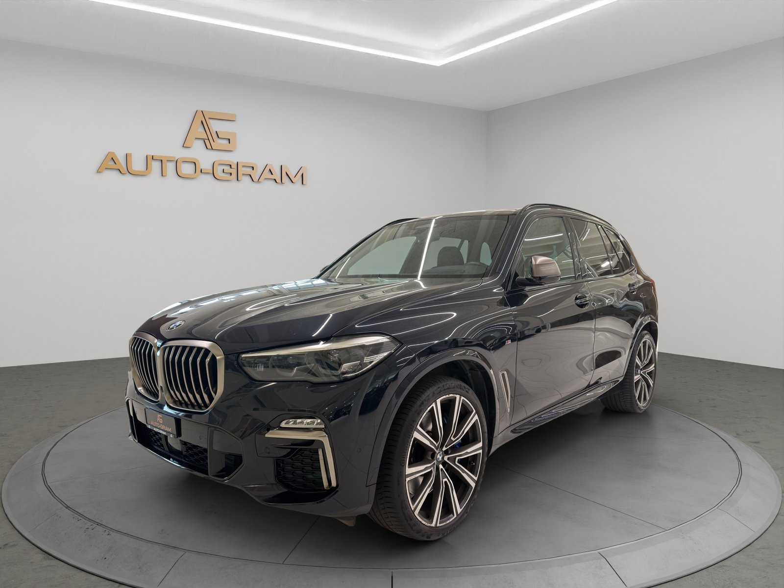BMW X5 M50i Steptronic