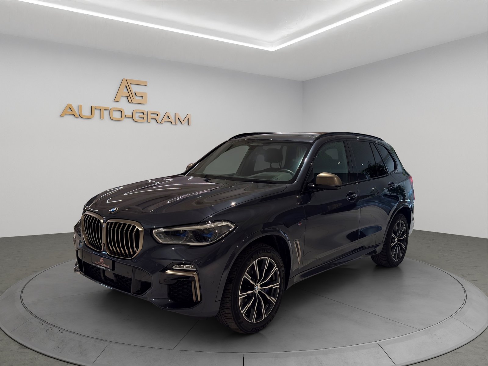 BMW X5 M50i Steptronic