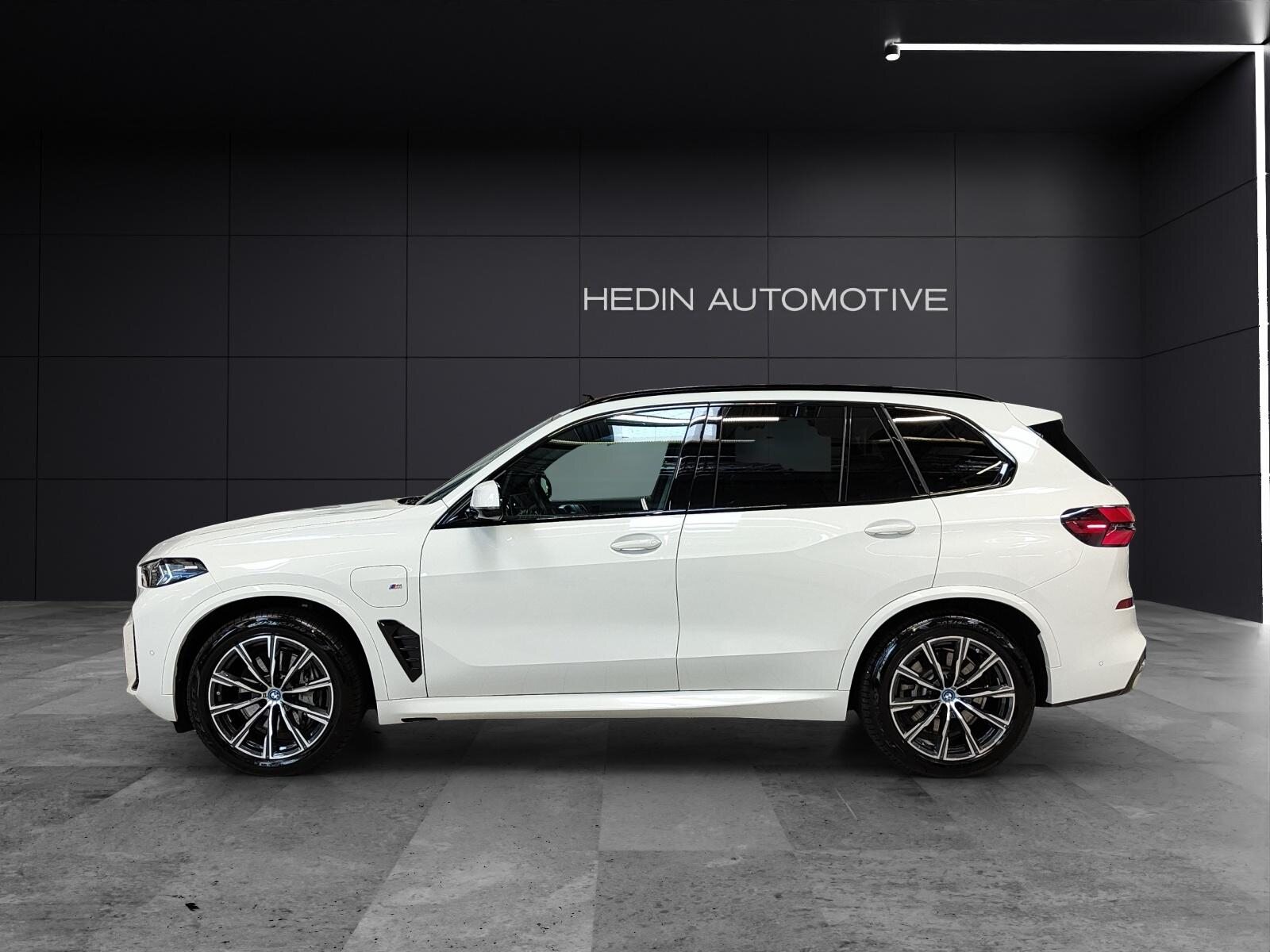 BMW X5 50e xDrive Attraktiven Leasingzinssatz ab 1,9 % bei Absch, Plug-in-Hybrid Petrol/Electric, Second hand / Used, Automatic - 2
