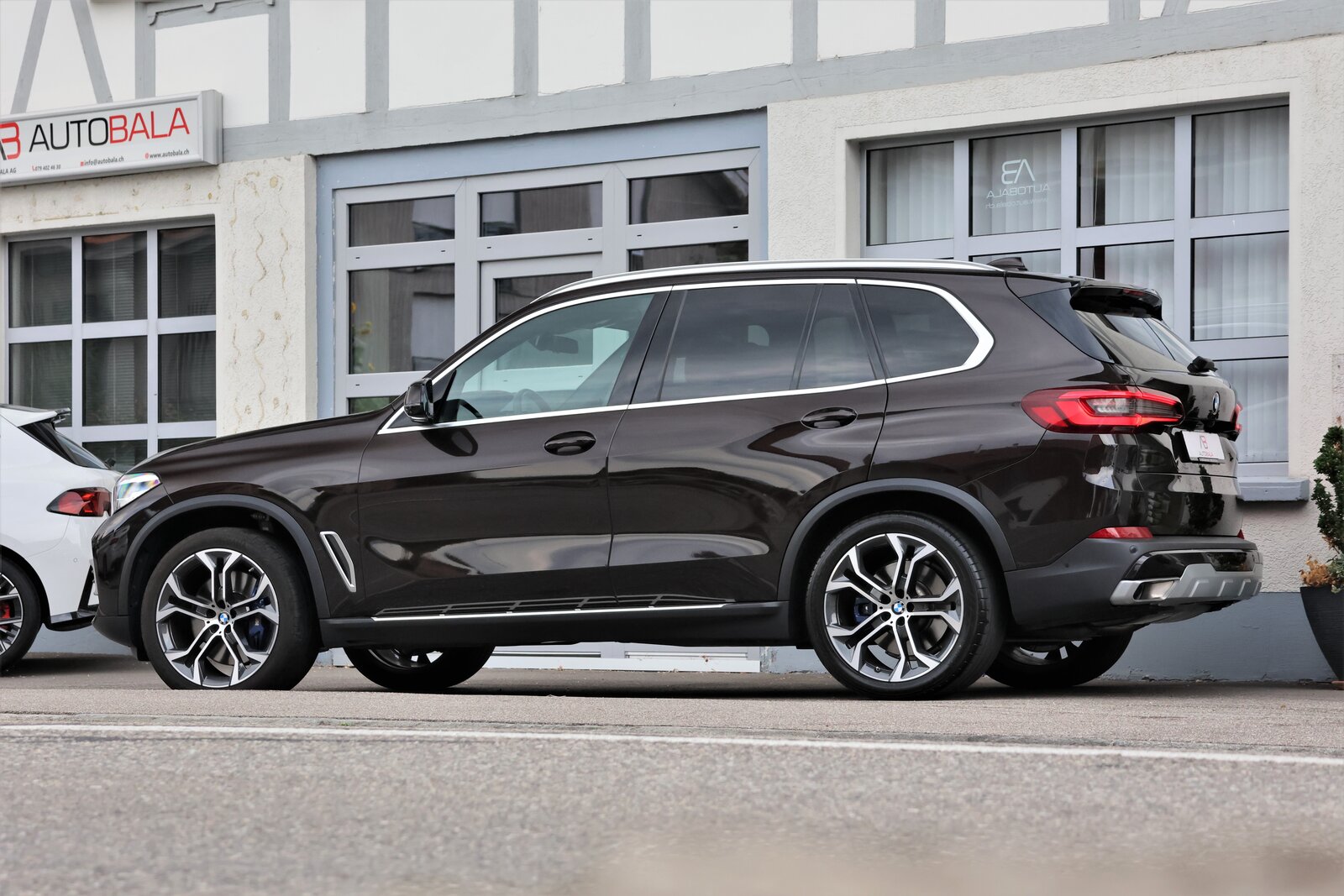BMW X5 48V 40d xLine Steptronic (CH) + 2.7T AHK, Mild-Hybrid Diesel/Electric, Second hand / Used, Automatic - 4