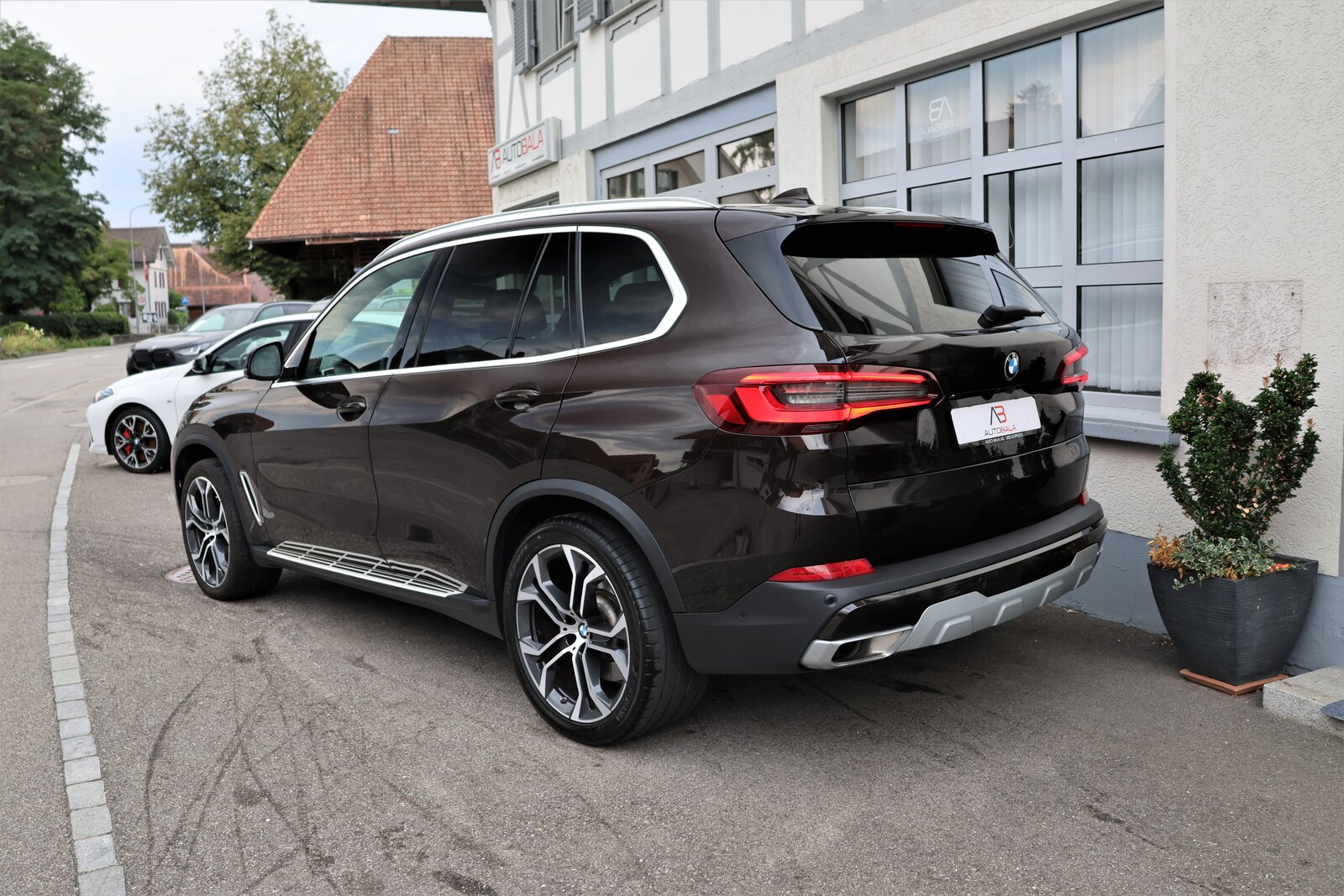 BMW X5 48V 40d xLine Steptronic (CH) + 2.7T AHK, Mild-Hybrid Diesel/Electric, Second hand / Used, Automatic - 7