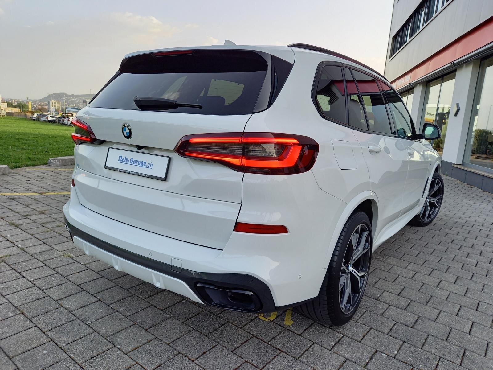 BMW X5 40i  SAG, Mild-Hybrid Petrol/Electric, Second hand / Used, Automatic - 2