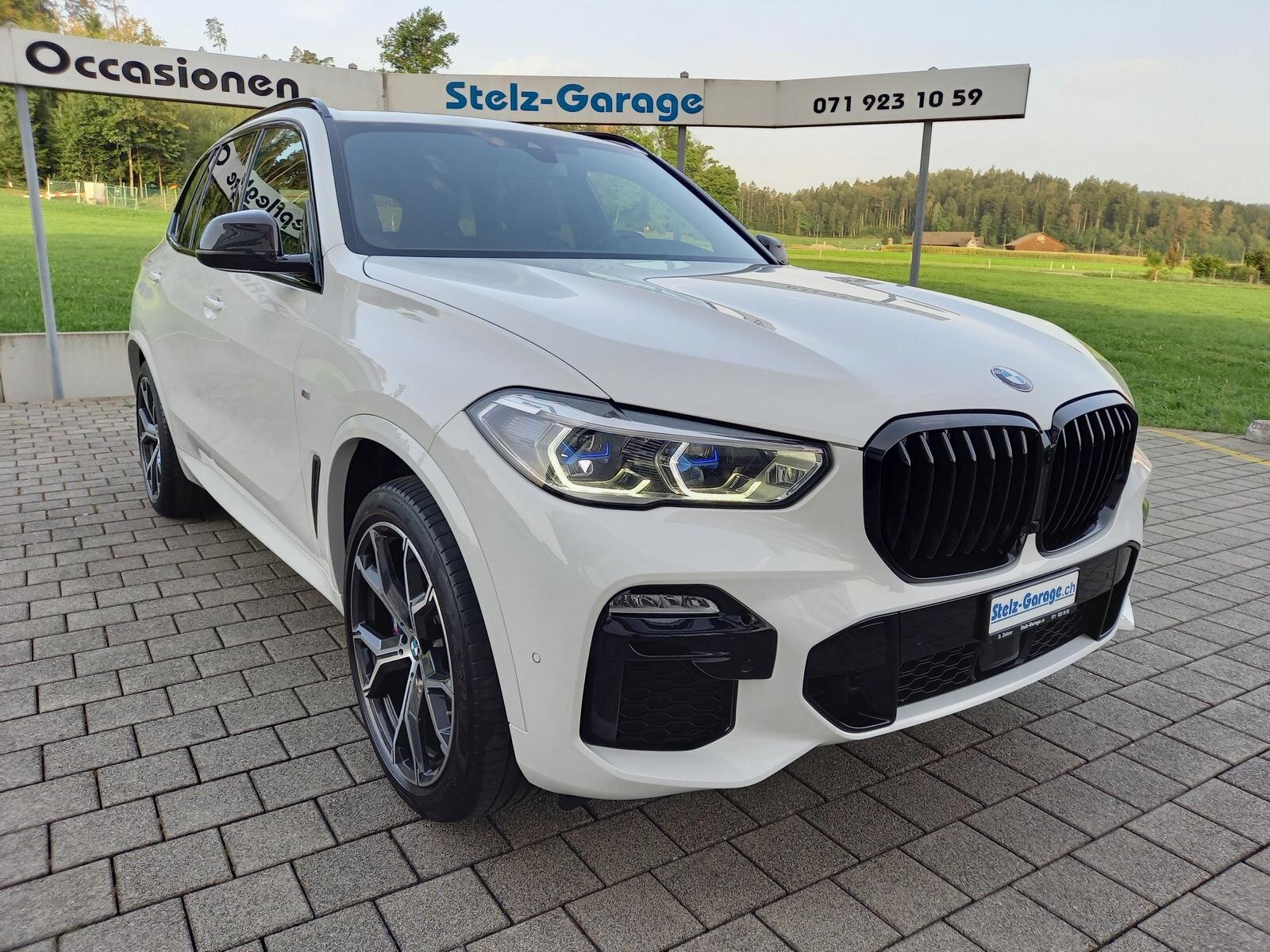 BMW X5 40i  SAG, Mild-Hybrid Petrol/Electric, Second hand / Used, Automatic - 4