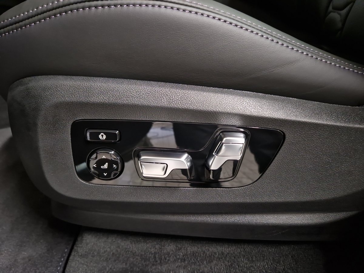 BMW X5M Competition, Benzin, Neuwagen, Automatik - 7