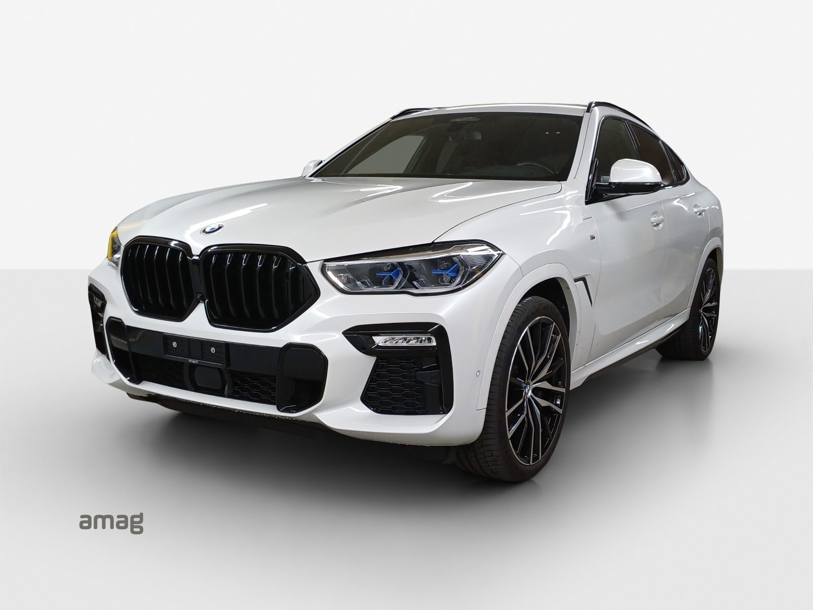 BMW X6 M50i