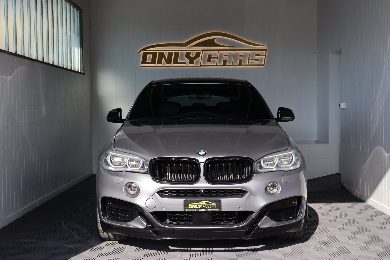 BMW X6 M50D STEPTRONIC ** TIEFERGELEGT ** AVERSUS FELGEN **, Diesel, Second hand / Used, Automatic - 2