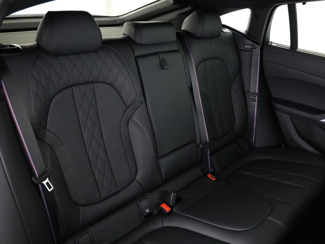 BMW X6 M60i, Mild-Hybrid Petrol/Electric, New car, Automatic - 4