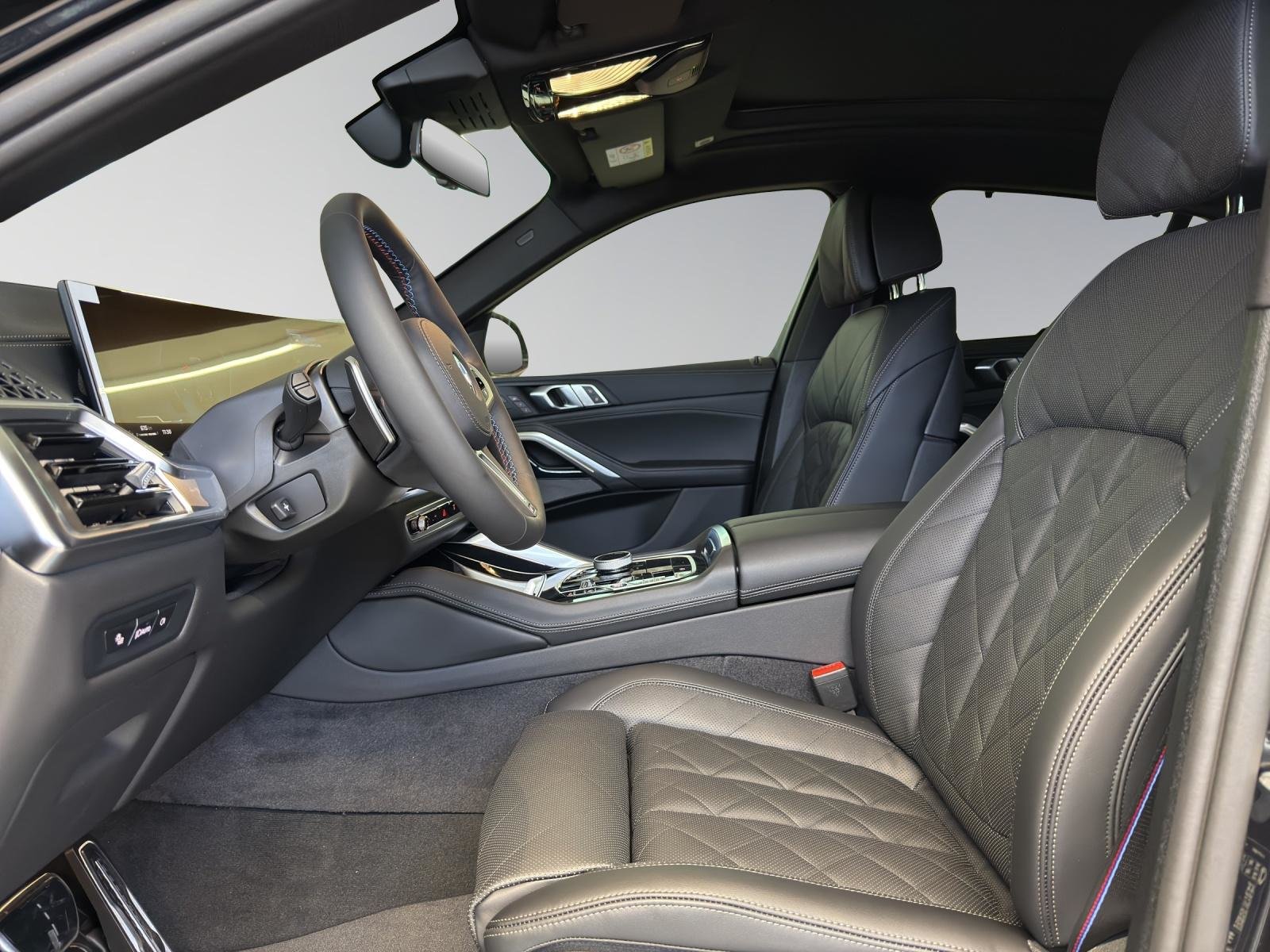 BMW X6 M60i, Hybride Léger Essence/Électricité, Voiture nouvelle, Automatique - 4