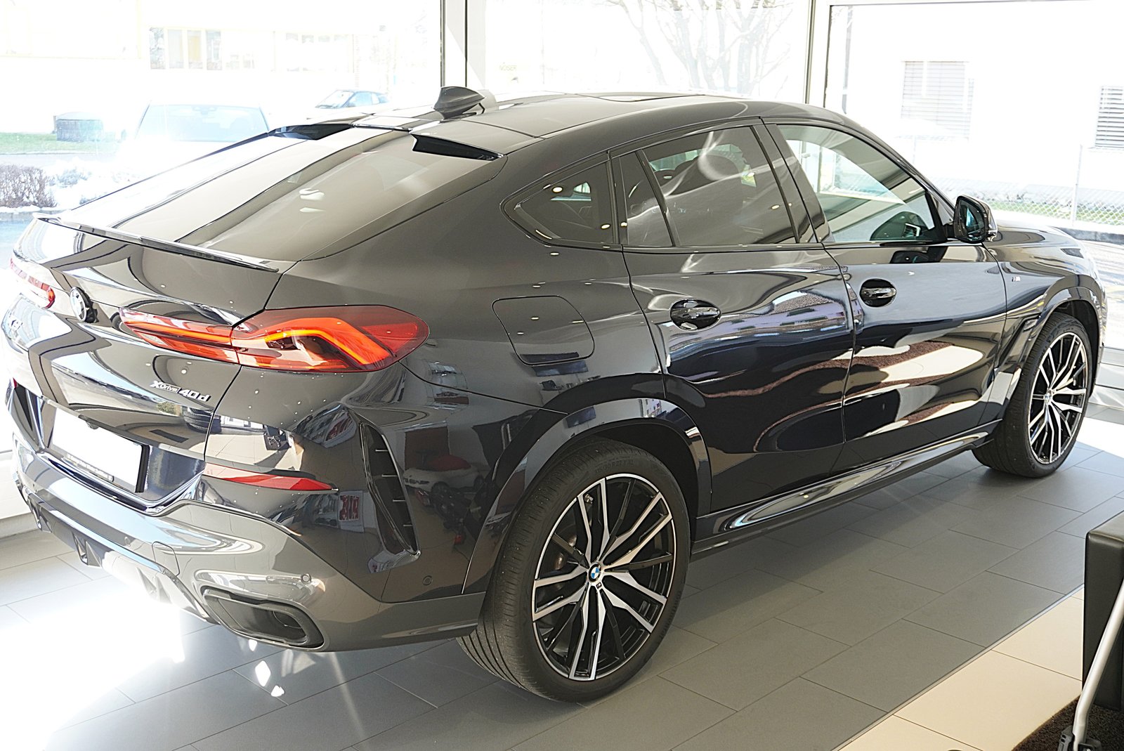 BMW X6 48V 40d Steptronic M Sport, Mild-Hybrid Diesel/Electric, Second hand / Used, Automatic - 5