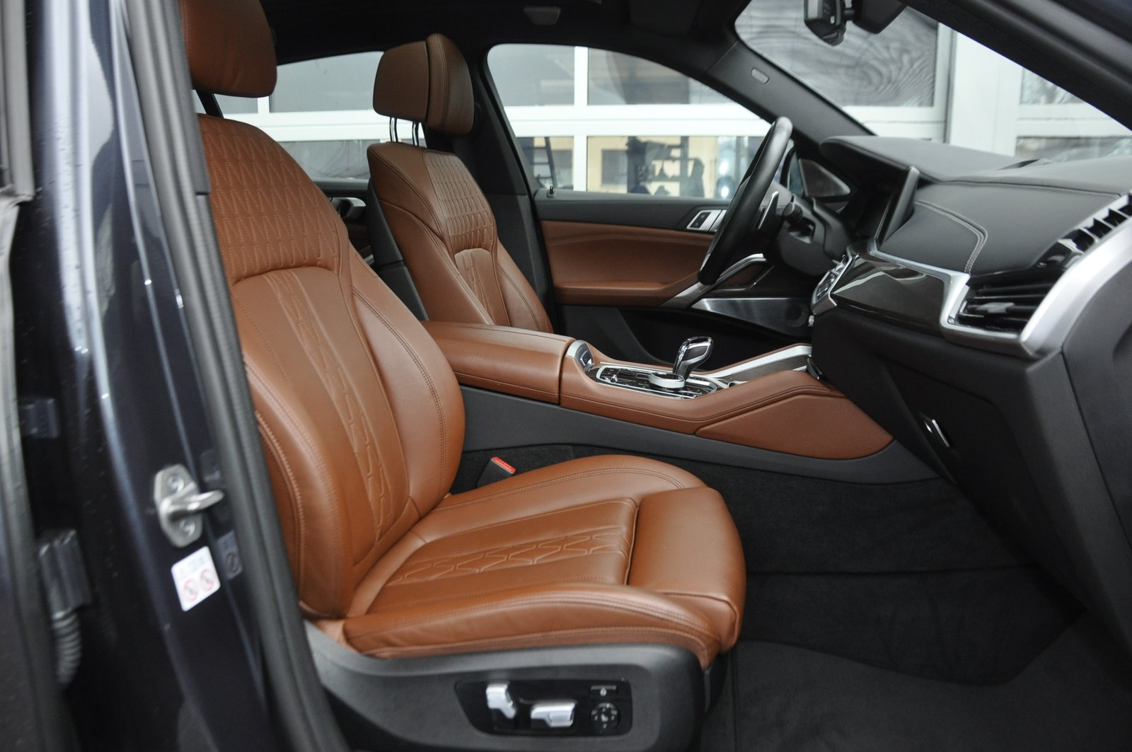 BMW X6 48V 40i M Sport Steptronic I Anhängerkupplung, Mild-Hybrid Benzin/Elektro, Occasion / Gebraucht, Automatik - 7
