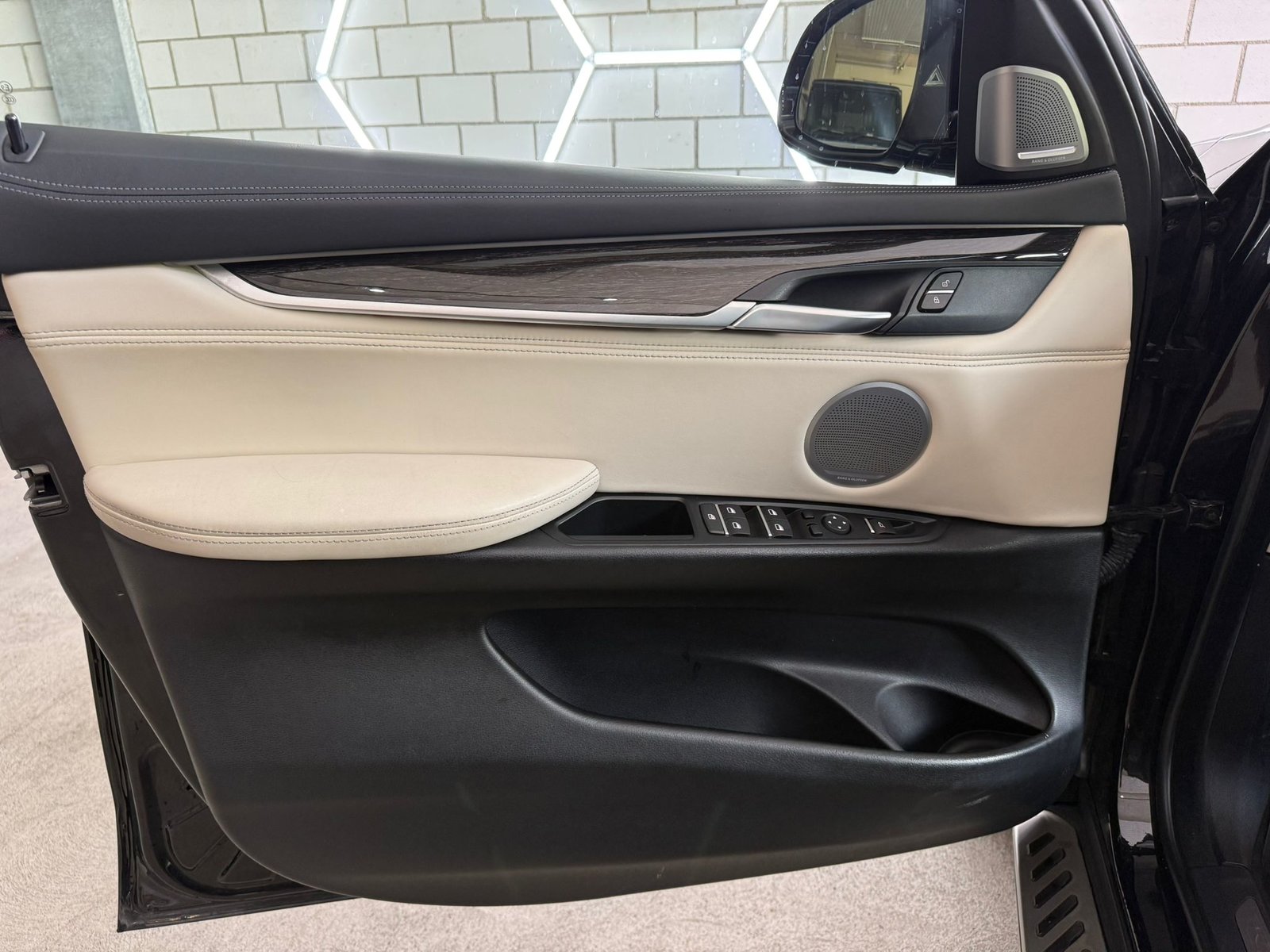 BMW X6 50i Steptronic, Benzin, Occasion / Gebraucht, Automatik - 6
