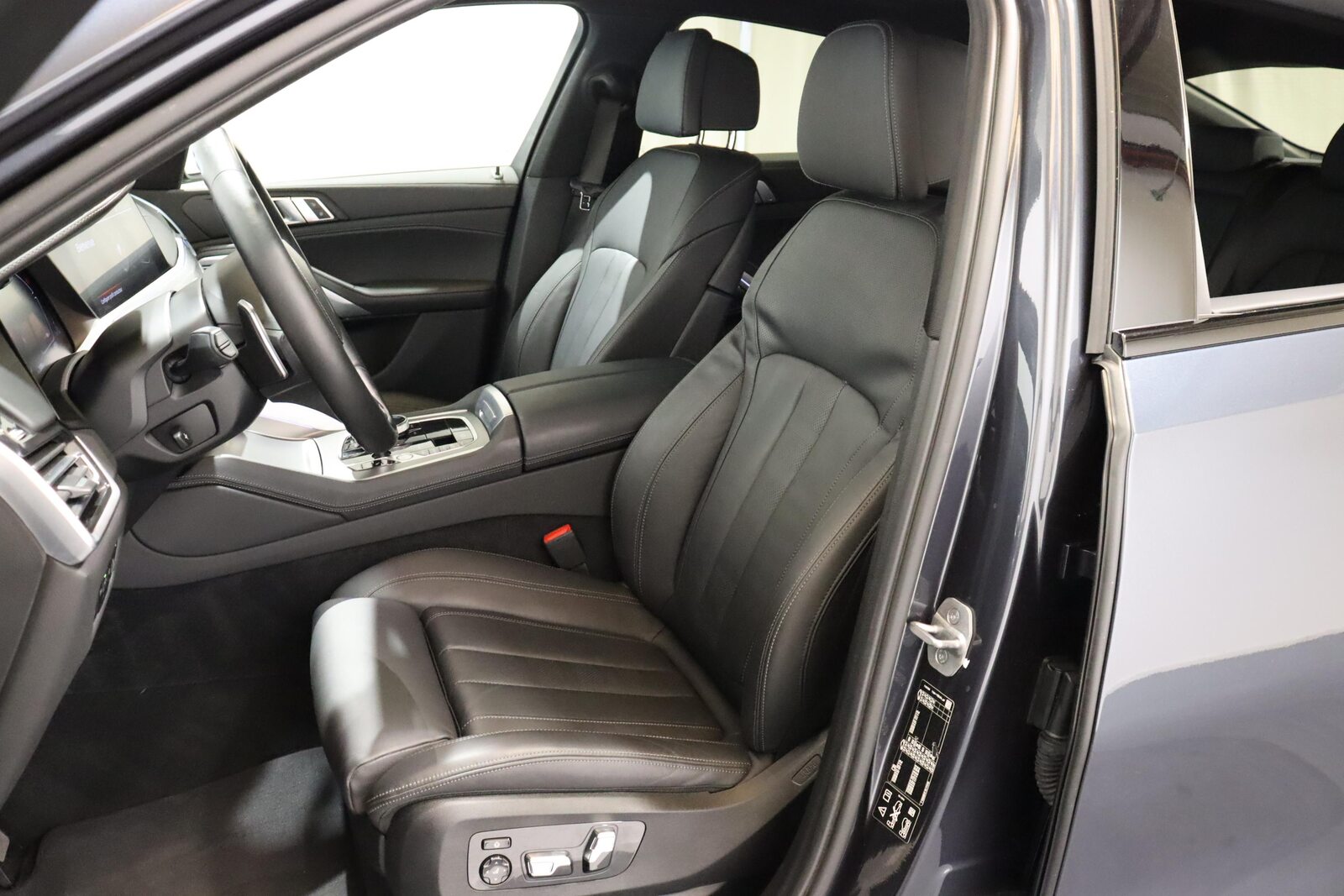 BMW X6 M50i, Benzin, Occasion / Gebraucht, Automatik - 7