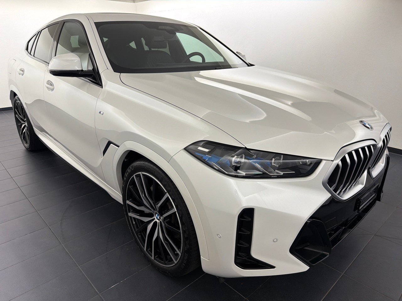 BMW X6 48V 40d M Sport, Mild-Hybrid Diesel/Elektro, Occasion / Gebraucht, Automatik - 4