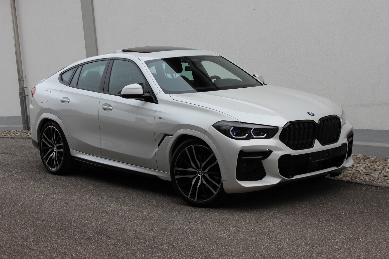 BMW X6 48V 30d M Sport *MINERALWEISS METALLIC*