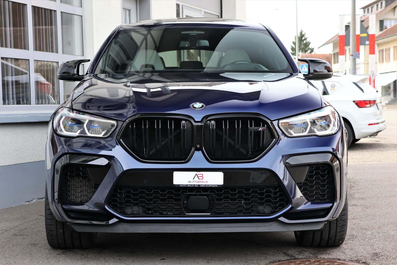 BMW X6M Steptronic M Competition (CH) Tansanitblau, Benzin, Occasion / Gebraucht, Automatik - 2