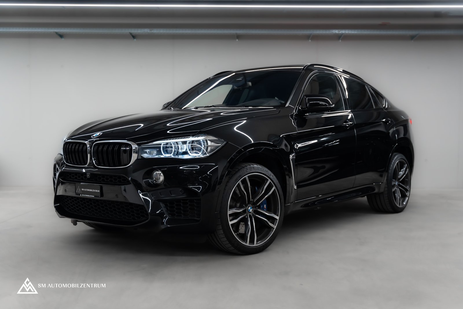 BMW X6 M / BangOlufsen / Glasdach / 360 / Head-Up