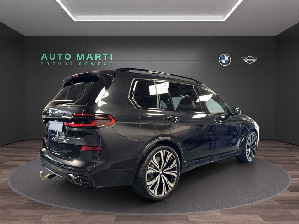 BMW X7 M60i, Mild-Hybrid Petrol/Electric, New car, Automatic - 4