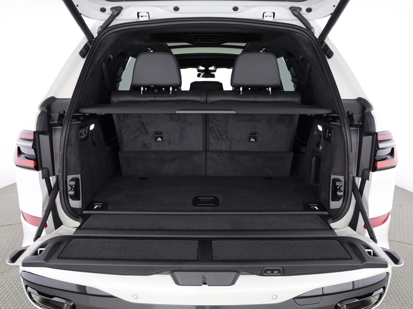 BMW X7 xDr 48 40d M Sport Pro, Mild-Hybrid Diesel/Elektro, Neuwagen, Automatik - 7