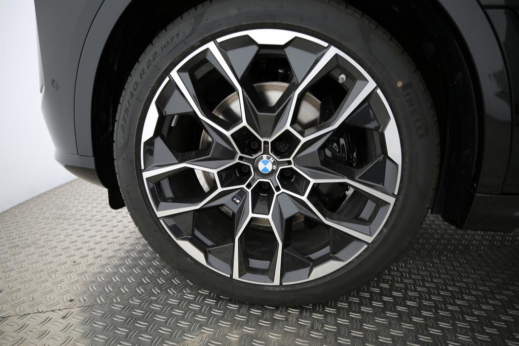 BMW X7 M60i, Mild-Hybrid Petrol/Electric, New car, Automatic - 3