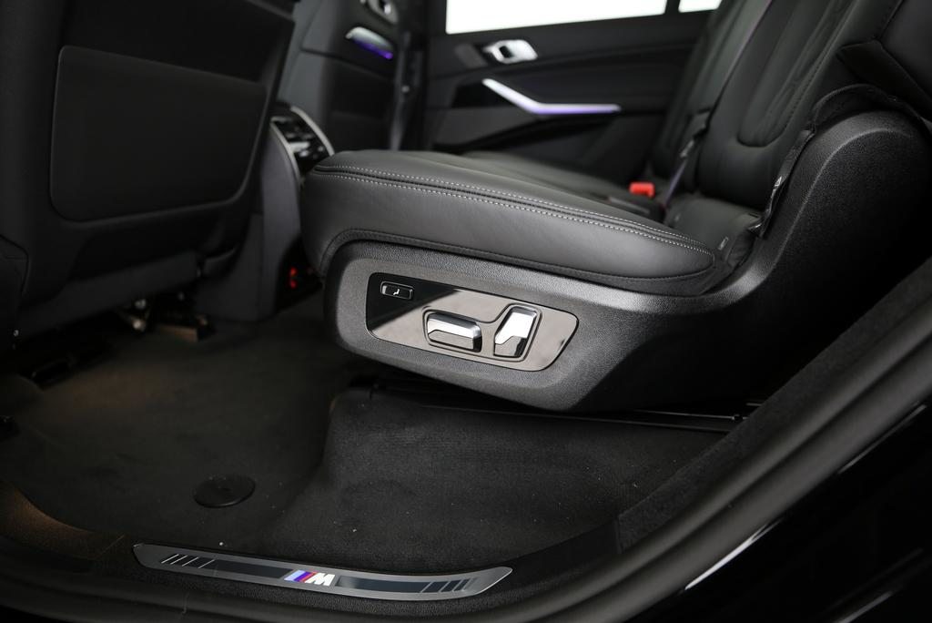 BMW X7 M60i, Mild-Hybrid Petrol/Electric, New car, Automatic - 6