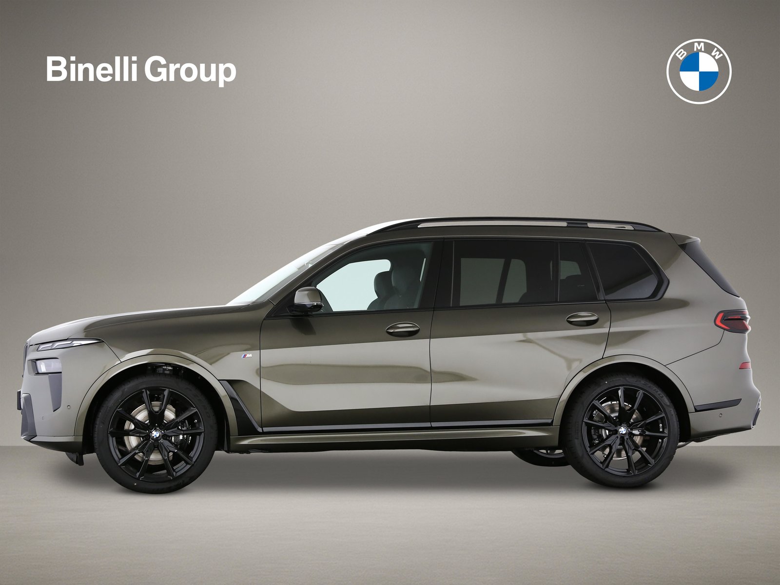 BMW X7 40i, Mild-Hybrid Petrol/Electric, New car, Automatic - 2