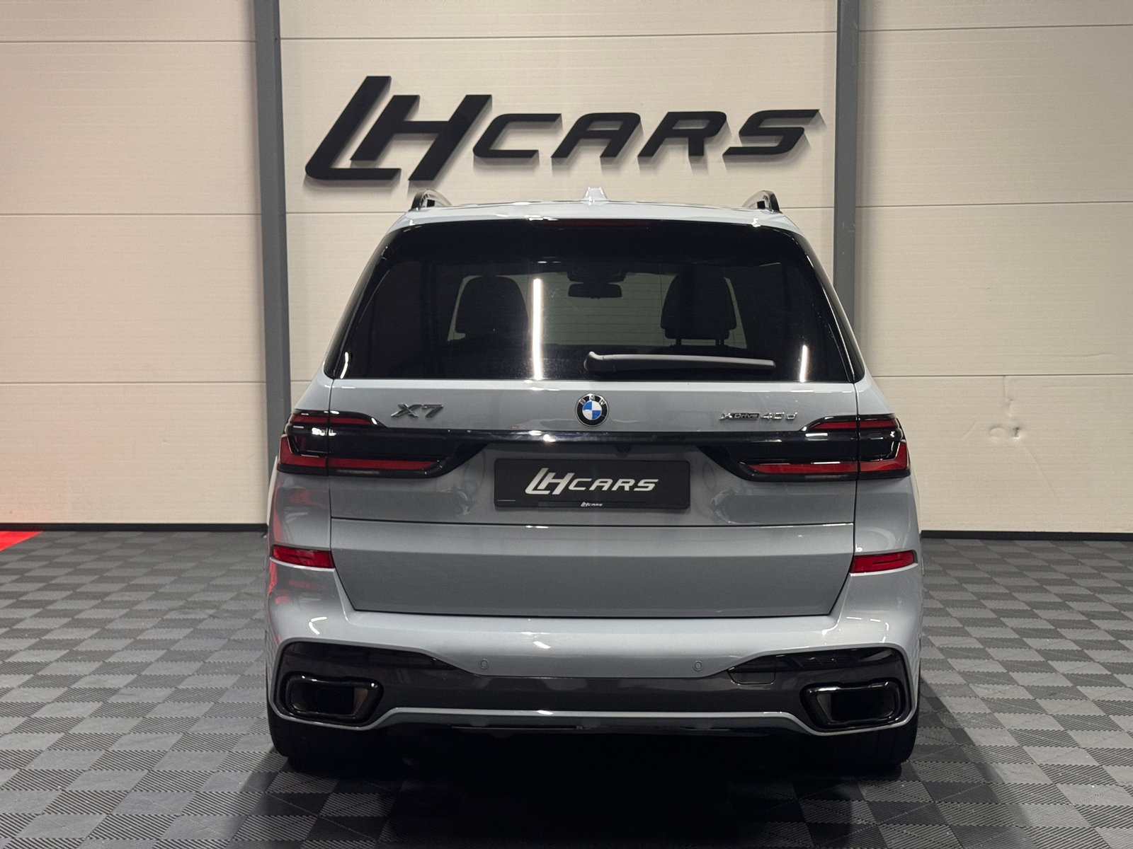 BMW X7 40d SAG M-Sport 6-Plätzer, Mild-Hybrid Diesel/Elektro, Occasion / Gebraucht, Automatik - 4