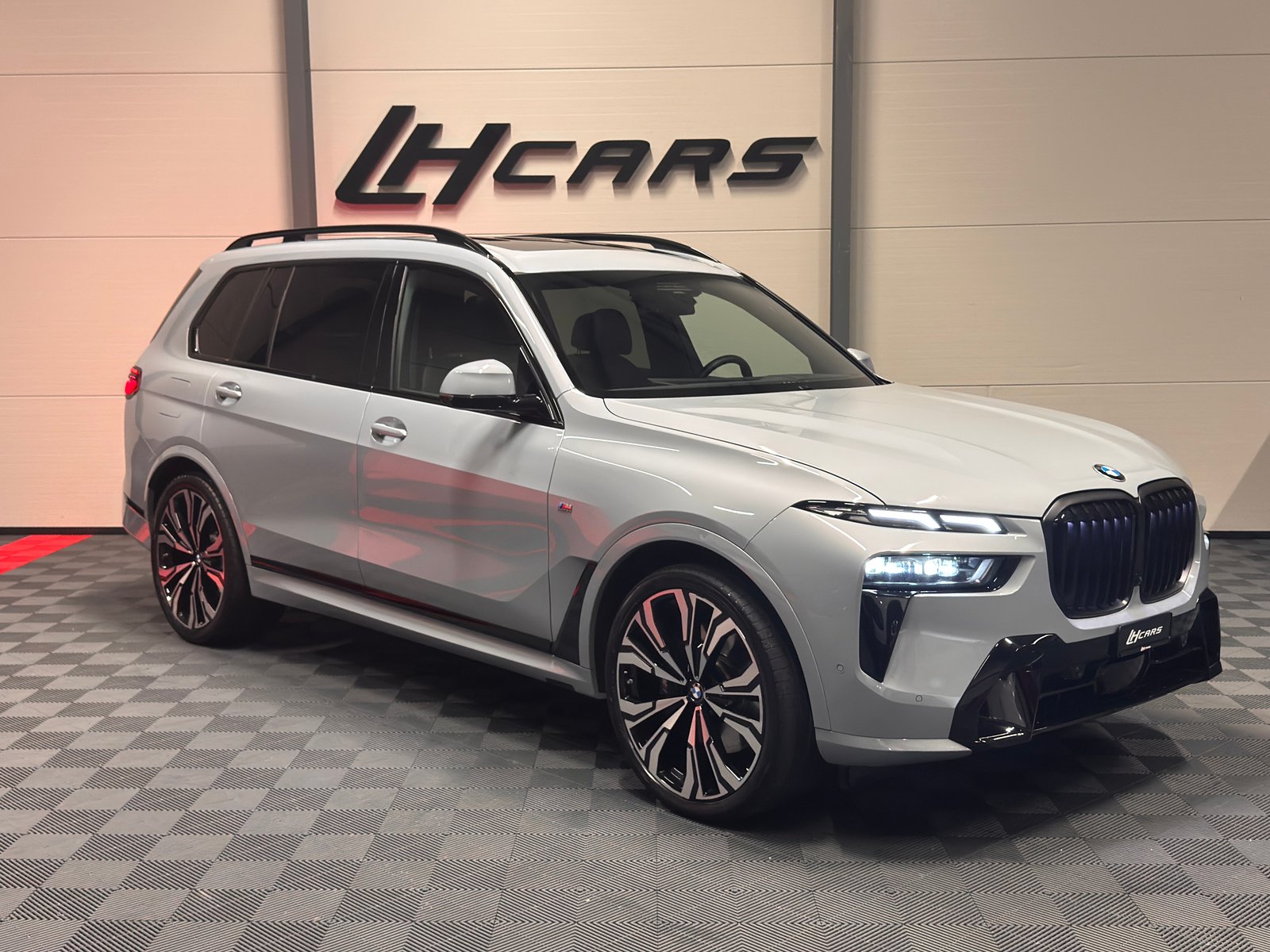 BMW X7 40d SAG M-Sport 6-Plätzer, Mild-Hybrid Diesel/Elektro, Occasion / Gebraucht, Automatik - 7