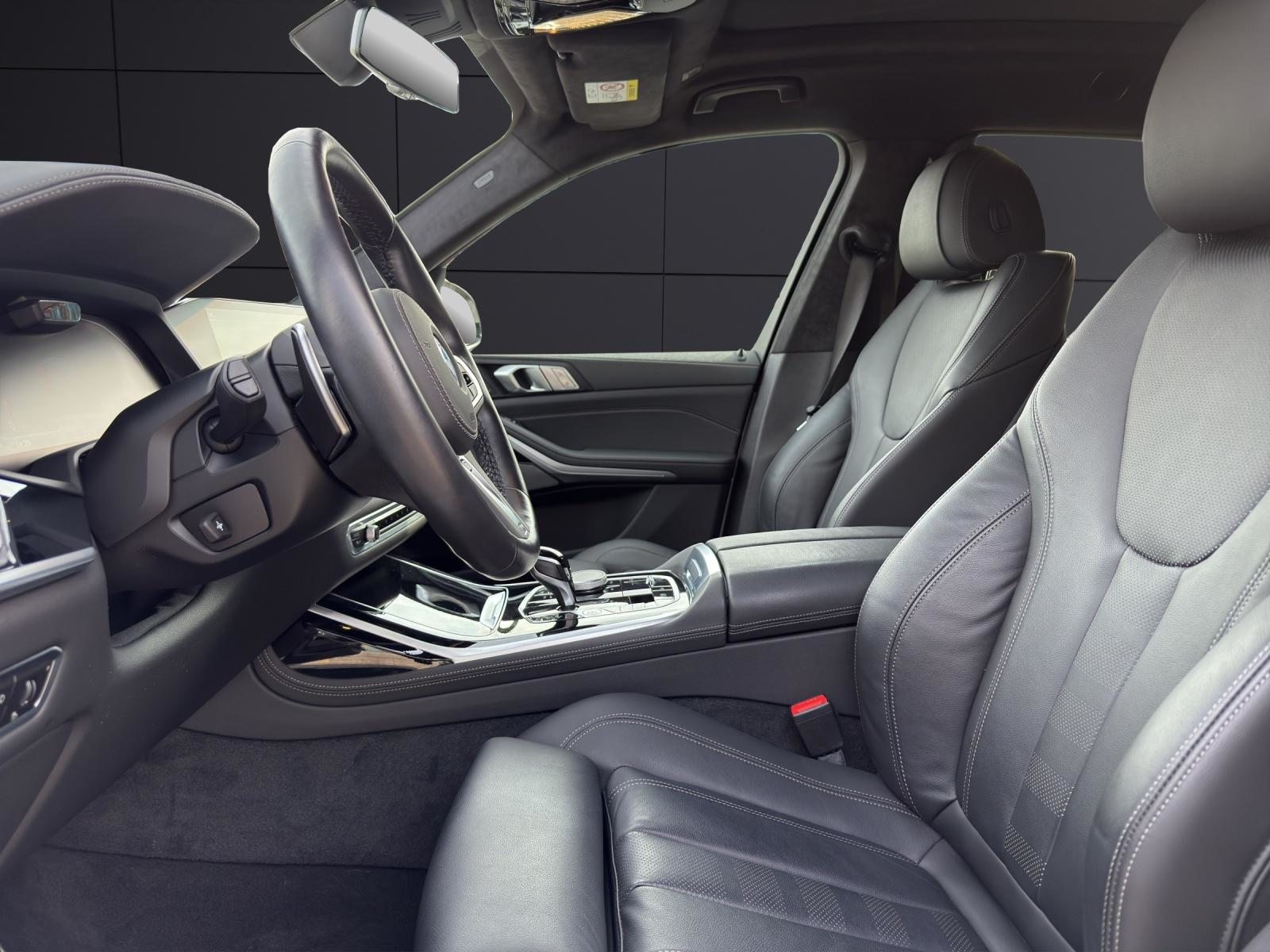 BMW X7 xDrive 40i, Mild-Hybrid Benzin/Elektro, Occasion / Gebraucht, Automatik - 2
