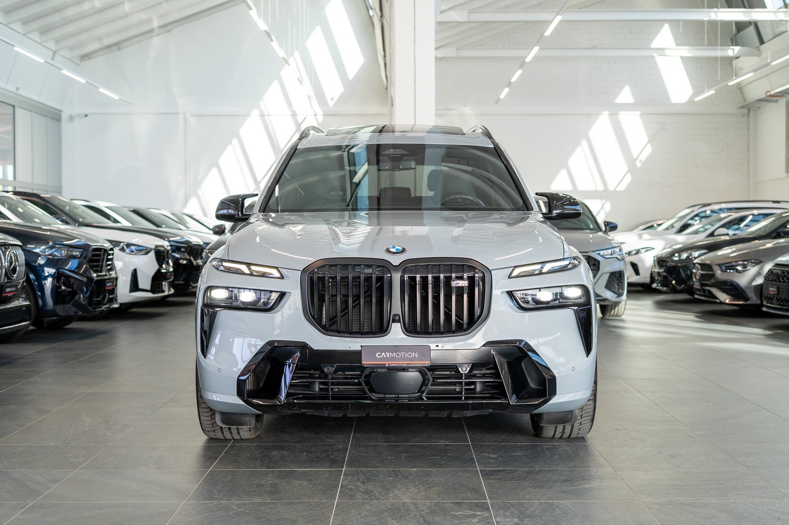 BMW X7 M60i / Iconic Glow / Panorama-Schiebedach, Essence, Occasion / Utilisé, Automatique - 2
