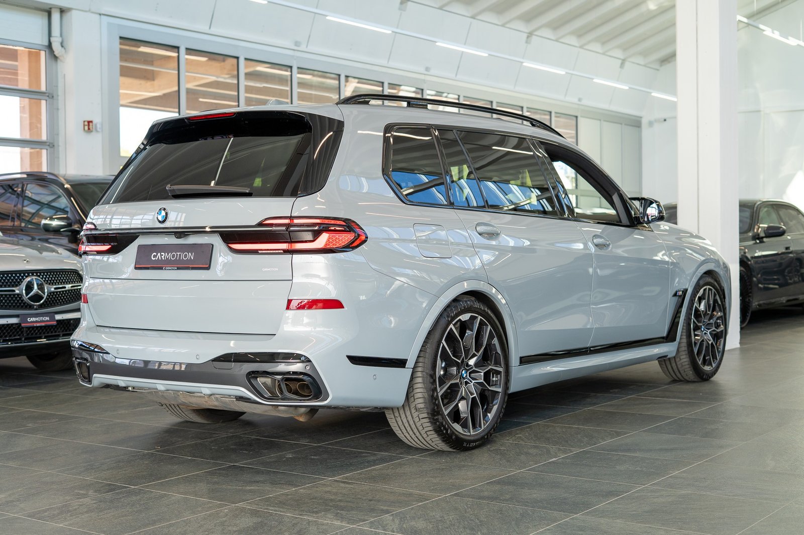 BMW X7 M60i / Iconic Glow / Panorama-Schiebedach, Essence, Occasion / Utilisé, Automatique - 7