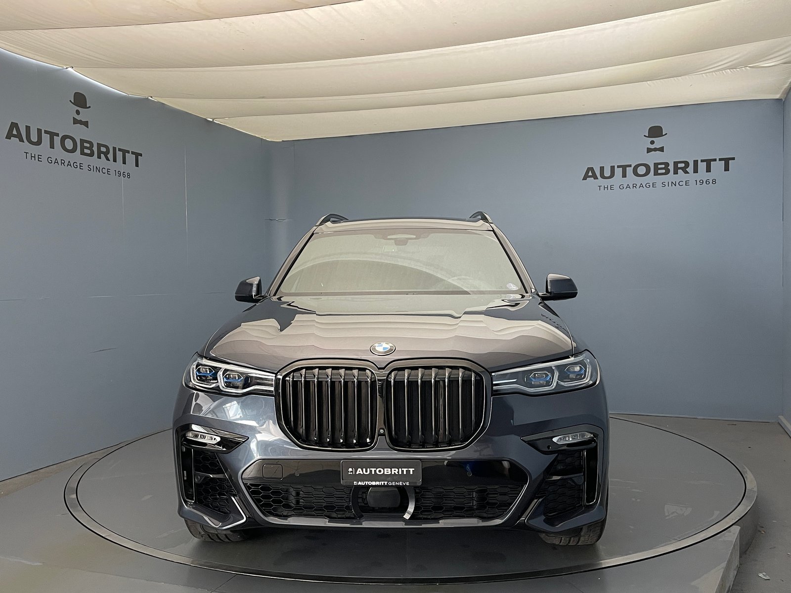 BMW X7 G07 M50i, Petrol, Second hand / Used, Automatic - 2