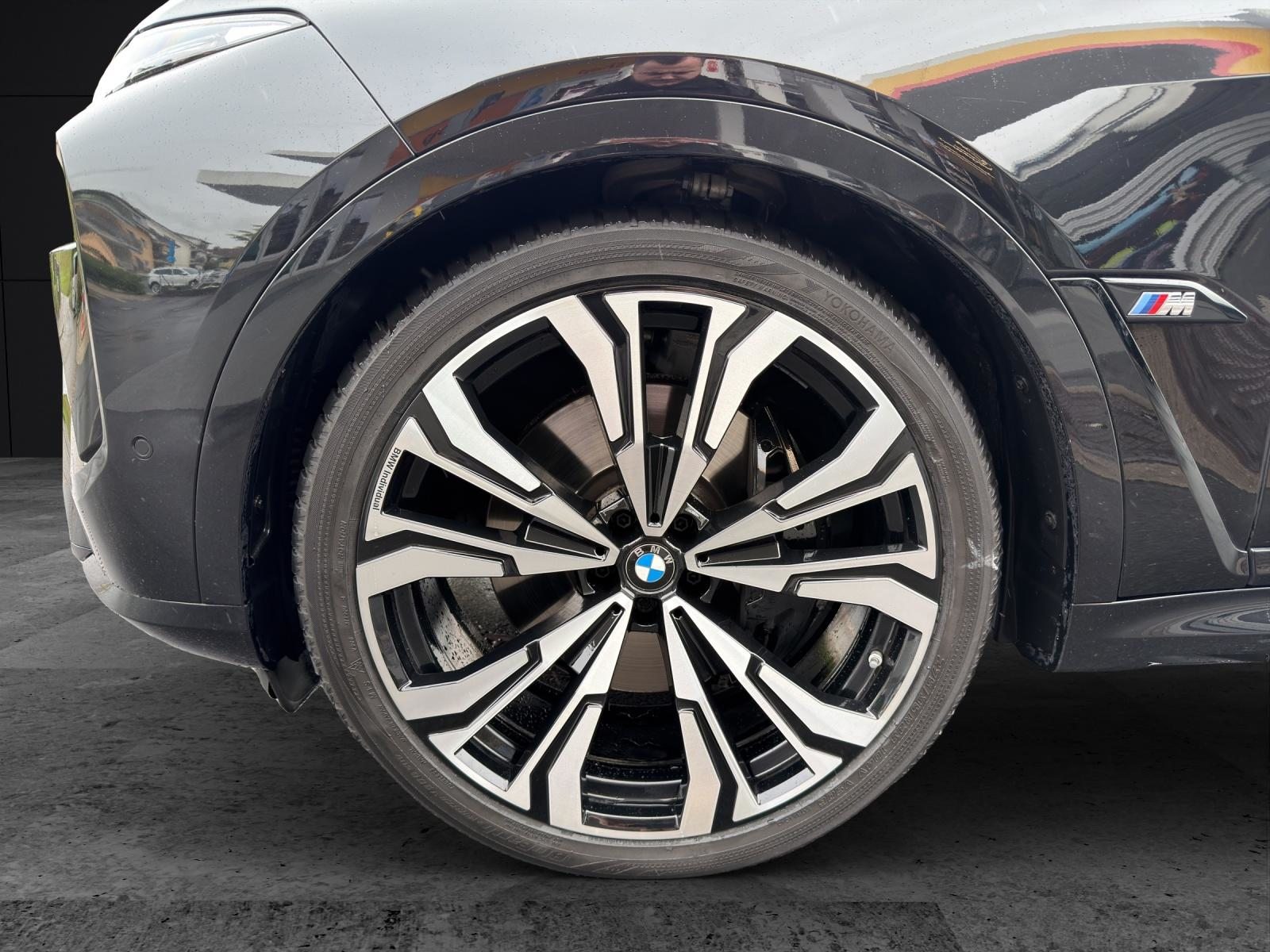 BMW X7 M60i, Mild-Hybrid Petrol/Electric, Second hand / Used, Automatic - 5