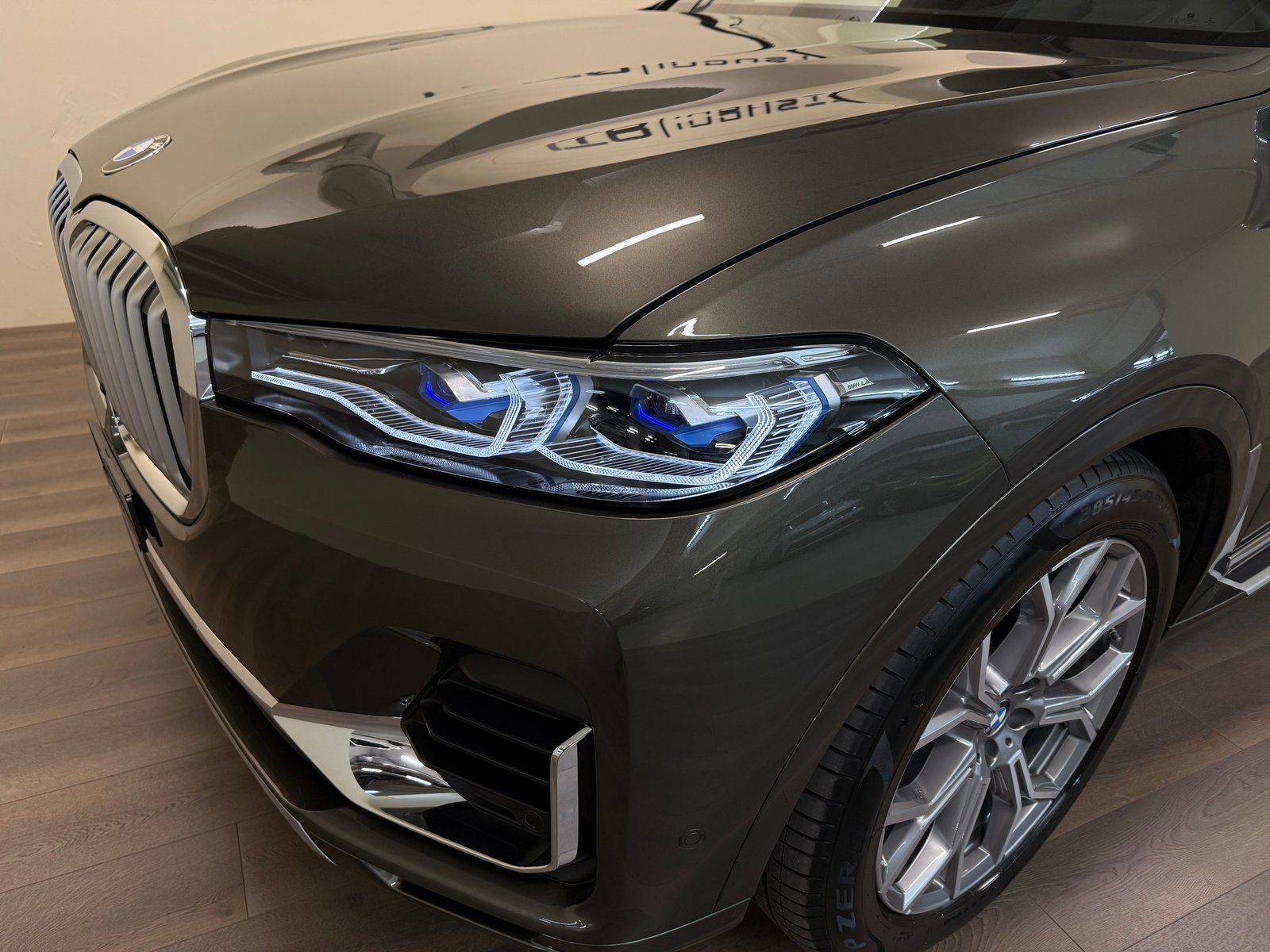BMW X7 48V 40i Steptronic, Mild-Hybrid Petrol/Electric, Second hand / Used, Automatic - 3