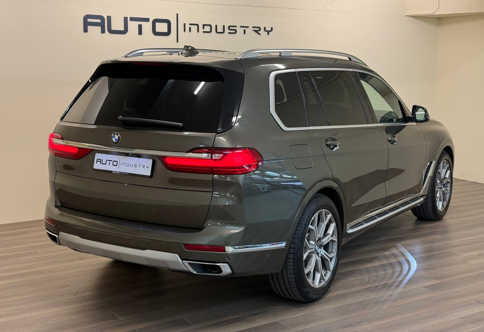 BMW X7 48V 40i Steptronic, Mild-Hybrid Petrol/Electric, Second hand / Used, Automatic - 4