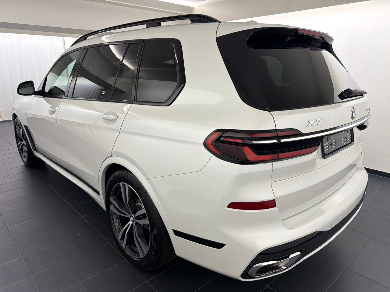 BMW X7 xDr 48V 40d M Sport, Mild-Hybrid Diesel/Electric, Second hand / Used, Automatic - 2