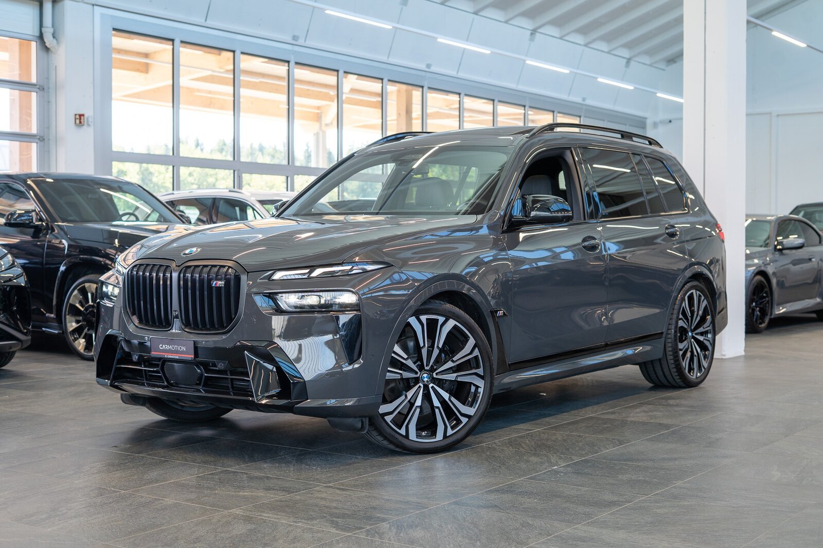 BMW X7 48V M60i M Sport / 23 Felgen / Iconic Glow / H