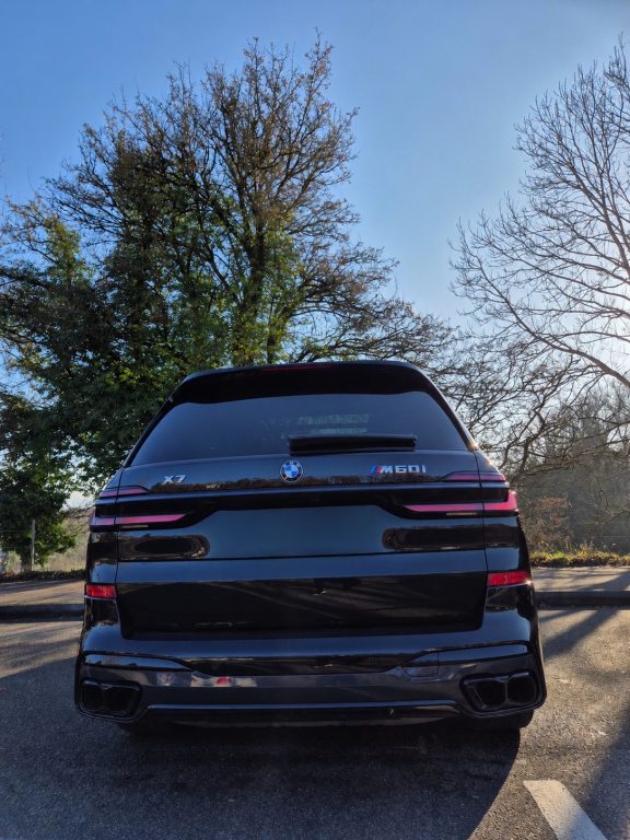 BMW X7 M60i
