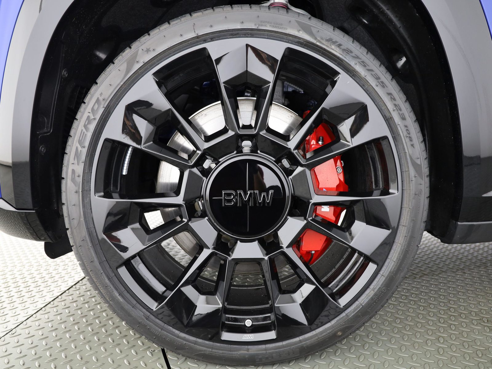 BMW XM 50e Plug-in Hybrid, Hybride Rechargeable Essence/Électricité, Voiture nouvelle, Automatique - 4