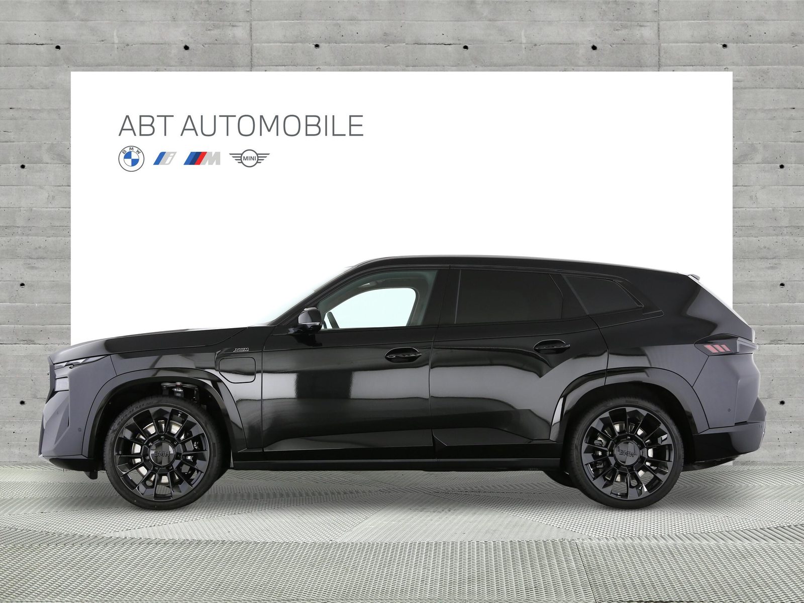 BMW XM 50e Plug-in Hybrid, Plug-in-Hybrid Petrol/Electric, New car, Automatic - 2