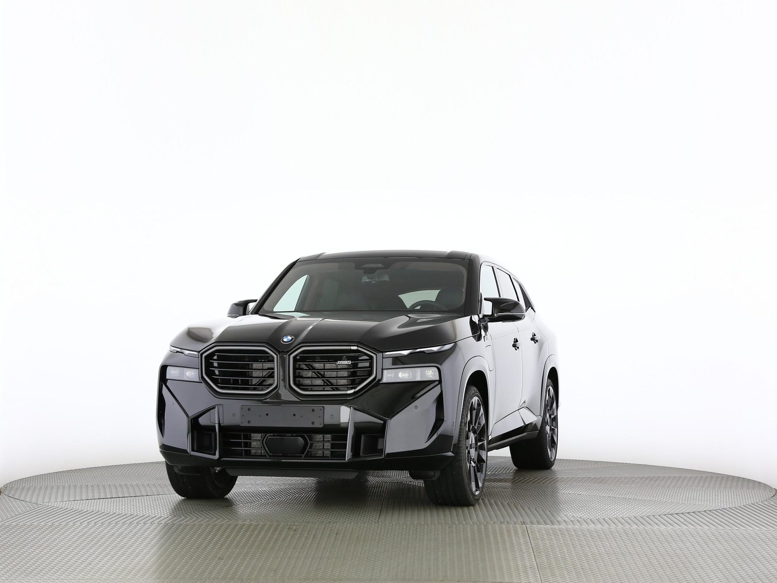 BMW XM 50e Plug-in Hybrid, Plug-in-Hybrid Petrol/Electric, New car, Automatic - 7
